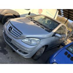 2005 Mercedes B200 cdi, 6 sebességes mechanikus váltó, kulcs nélkül - kizárólag bontásra