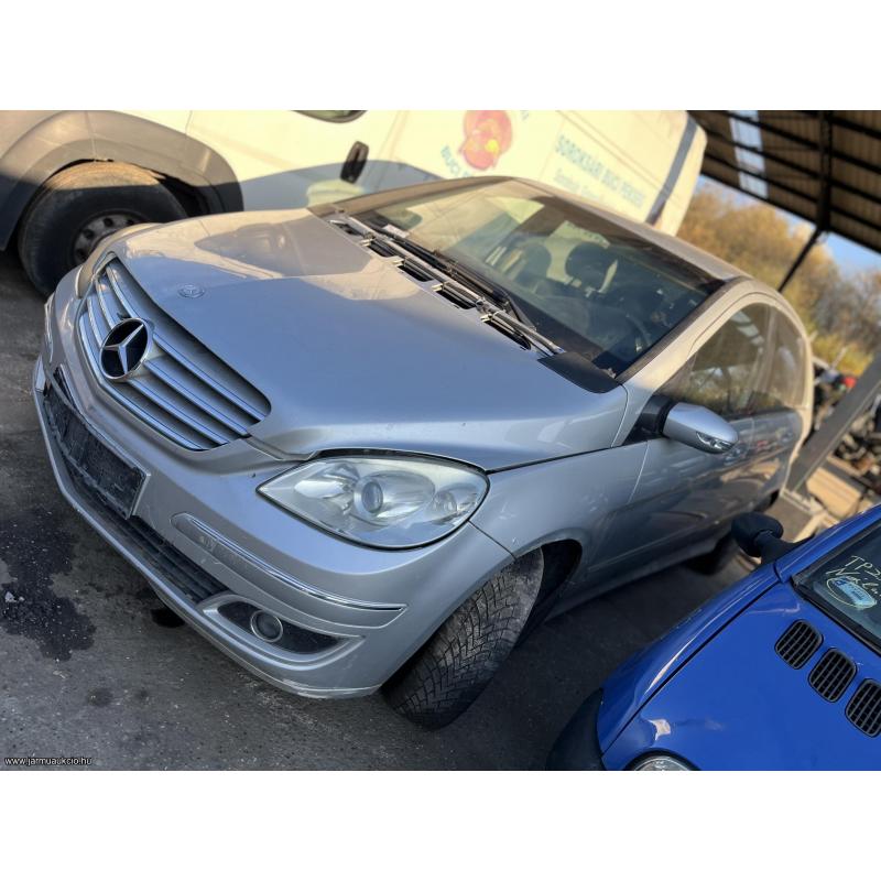 2005 Mercedes B200 cdi, 6 sebességes mechanikus váltó, kulcs nélkül - kizárólag bontásra