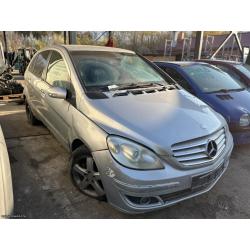 2005 Mercedes B200 cdi, 6 sebességes mechanikus váltó, kulcs nélkül - kizárólag bontásra
