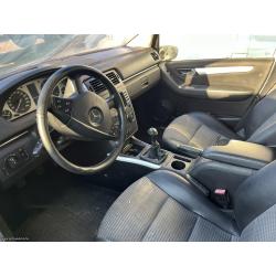 2005 Mercedes B200 cdi, 6 sebességes mechanikus váltó, kulcs nélkül - kizárólag bontásra
